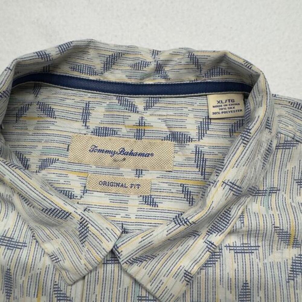 Tommy Bahama Mens Size XL Island Zone Geometric Tropical Hawaiian Camp‎ Shirt - Picture 9 of 11